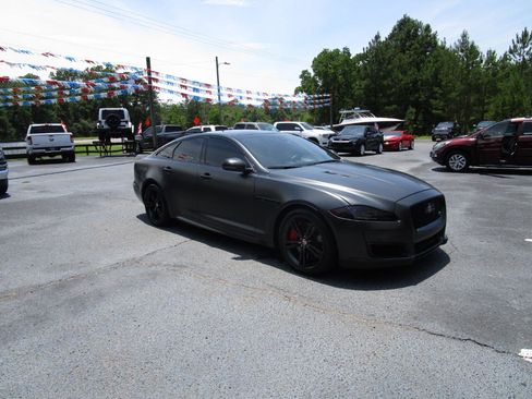 Used 2016 Jaguar XJ R RWD image 5