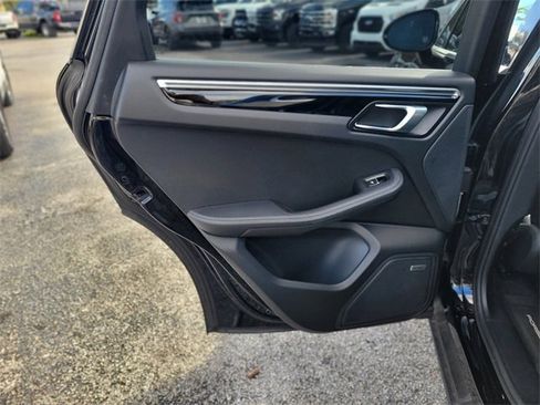 Used 2020 Porsche Macan S image 13