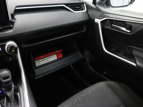 Used 2025 Toyota RAV4 XLE FWD image 23
