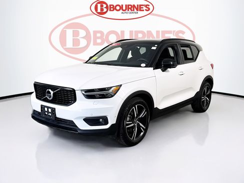 Used 2022 Volvo XC40 T5 R-Design AWD/4WD image 7