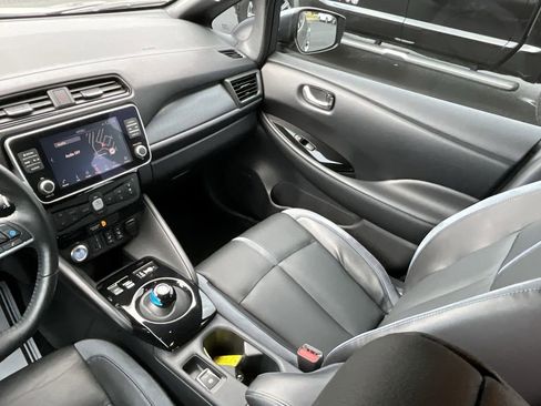 Certified 2022 Nissan Leaf SL Plus image 32