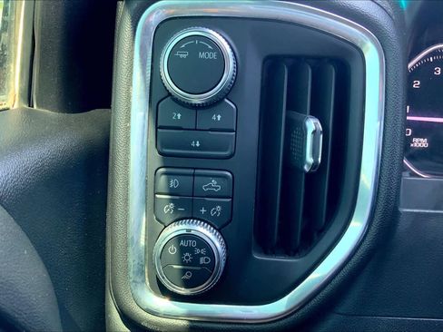 Used 2020 GMC Sierra 2500 SLE w/ SLE Convenience Package image 29