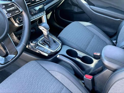Used 2022 Kia Seltos S FWD image 16