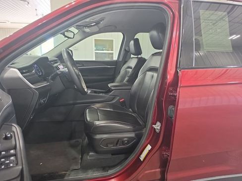 Used 2023 Jeep Grand Cherokee Limited AWD/4WD image 22