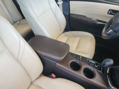 Used 2016 Toyota Avalon XLE Premium FWD image 17
