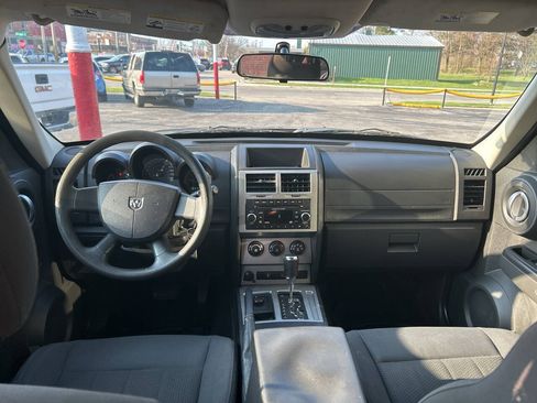 Used 2011 Dodge Nitro Heat AWD/4WD image 12