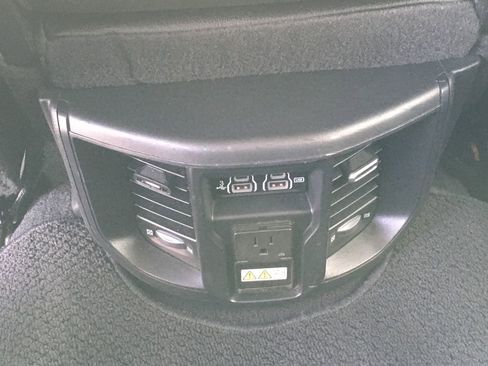 Used 2019 RAM 2500 Laramie AWD/4WD image 30