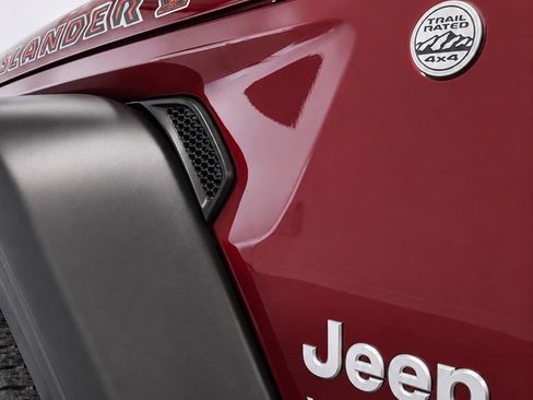 Used 2021 Jeep Wrangler Unlimited Sport AWD/4WD image 6