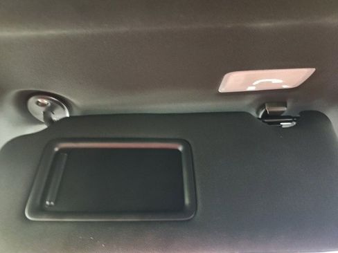 Used 2025 Toyota Camry SE image 77