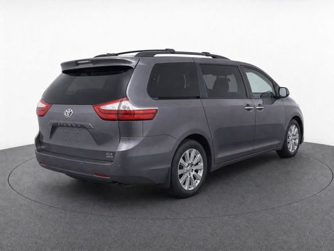 Used 2016 Toyota Sienna XLE Premium w/ Outdoor Package AWD/4WD image 5