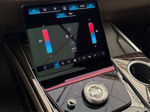 New 2025 Cadillac Escalade ESV Premium Luxury image 27