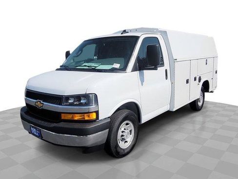 Used 2026 Chevrolet Express 3500 w/ Power Convenience Package RWD image 1