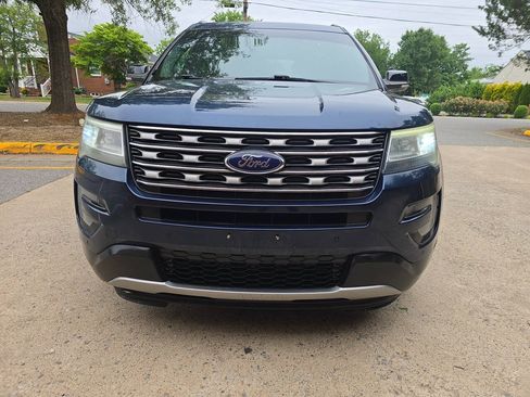 Used 2016 Ford Explorer XLT w/ Equipment Group 202A AWD/4WD image 5