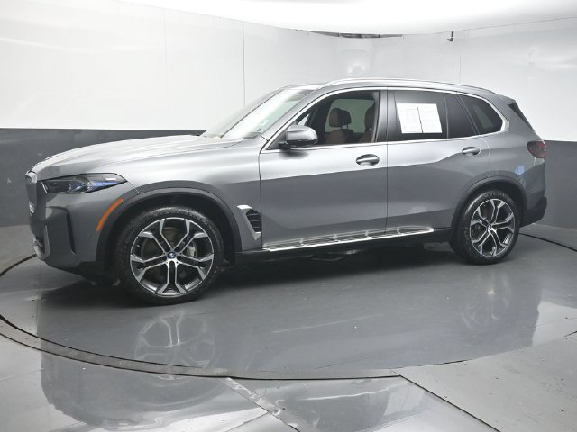 Used 2026 BMW X5 xDrive40i w/ Climate Comfort Package AWD/4WD image 4