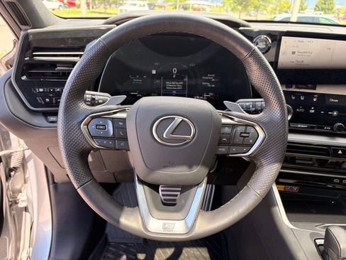 Used 2025 Lexus TX 500h AWD image 24