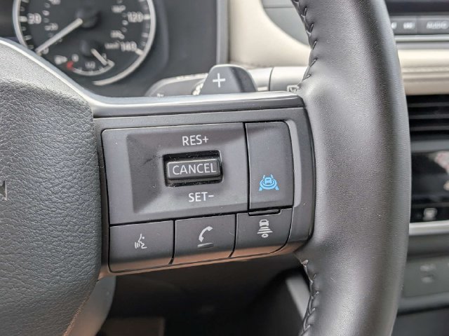 Used 2025 Nissan Rogue SV FWD image 22