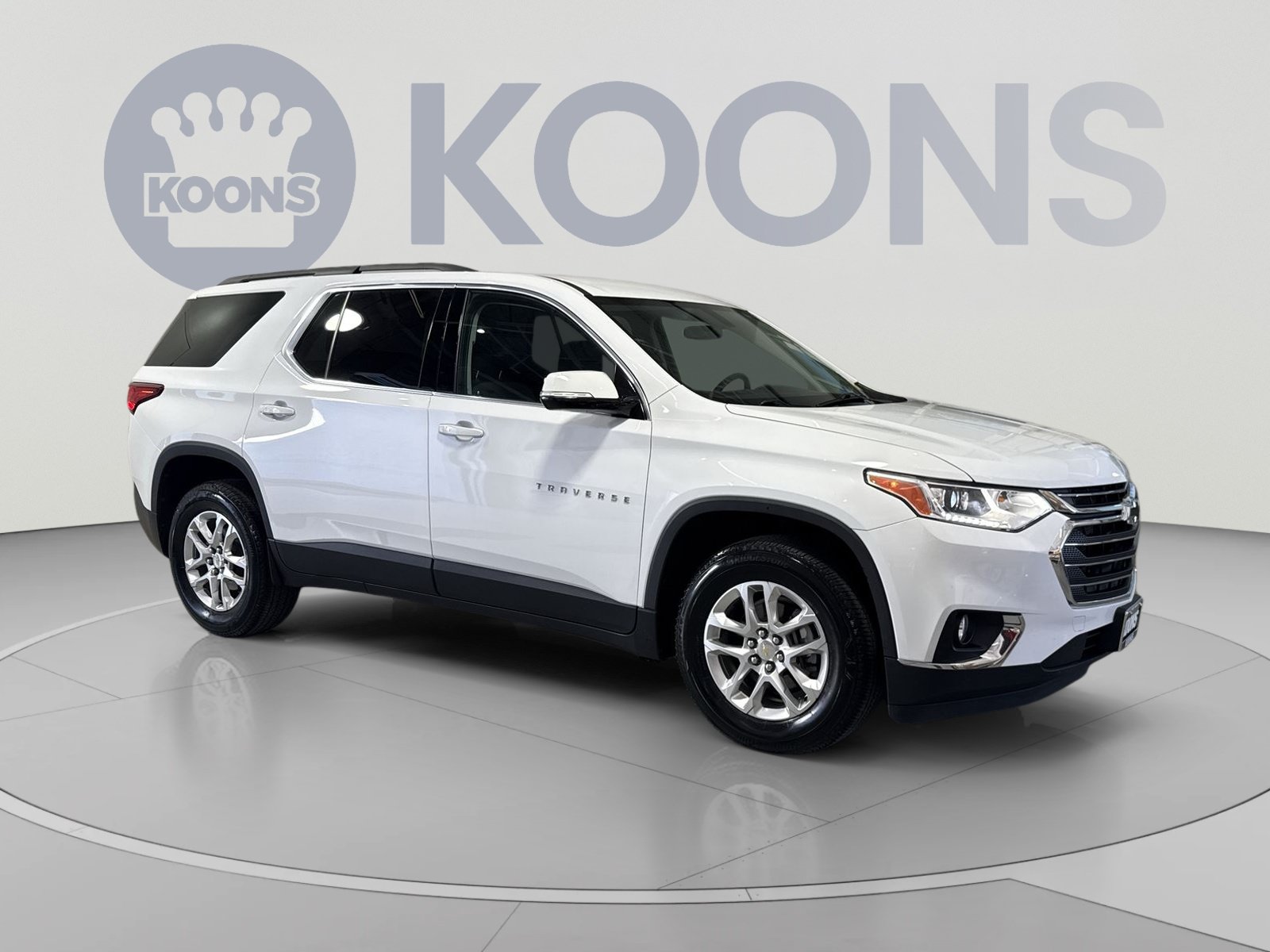 Used 2020 Chevrolet Traverse LT FWD image 2
