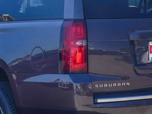 Used 2015 Chevrolet Suburban LTZ image 7