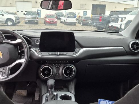 Used 2024 Chevrolet Blazer LT w/ Convenience Package image 6