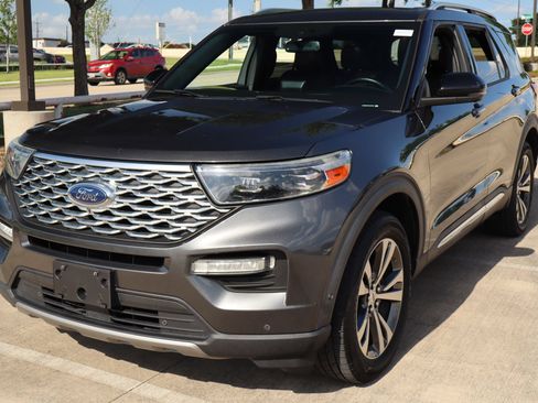 Used 2020 Ford Explorer Platinum w/ Premium Technology Package AWD/4WD image 8