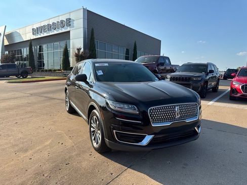 Used 2020 Lincoln Nautilus FWD w/ Equipment Group 101A image 1