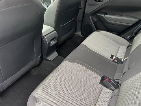 Used 2024 Subaru Crosstrek 2.0i Premium image 4