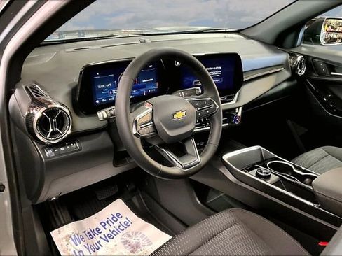 New 2026 Chevrolet Equinox LT image 7