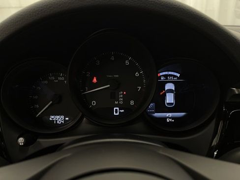 Used 2022 Porsche Macan Base image 12