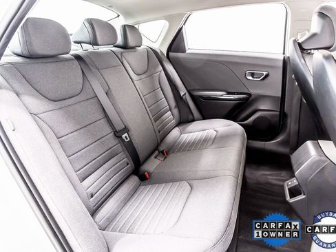 Used 2025 Kia K4 EX image 35