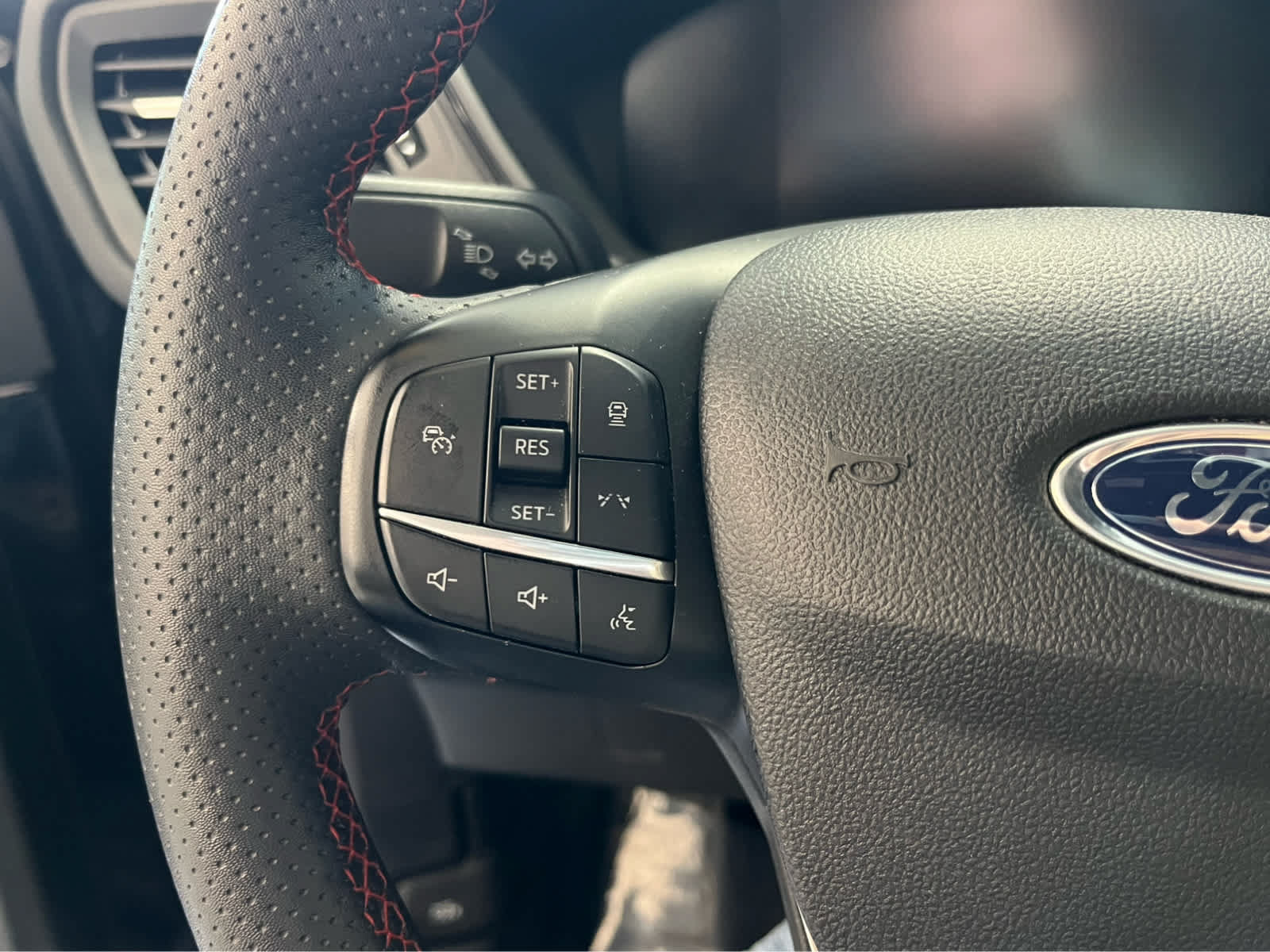 Used 2023 Ford Escape ST-Line w/ Tech Pack #1 FWD image 25