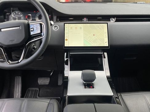 Used 2024 Land Rover Range Rover Evoque S image 26