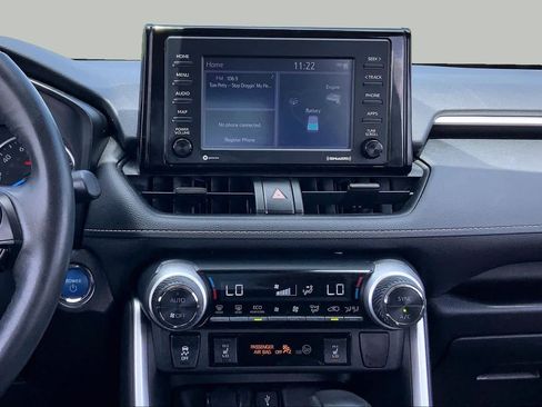 Used 2021 Toyota RAV4 XLE w/ XLE Grade Weather Package AWD/4WD image 7