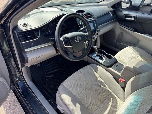 Used 2013 Toyota Camry LE image 9
