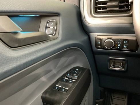 New 2025 Ford Maverick Lariat w/ Black Appearance Package image 18