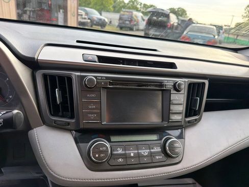 Used 2013 Toyota RAV4 XLE image 32