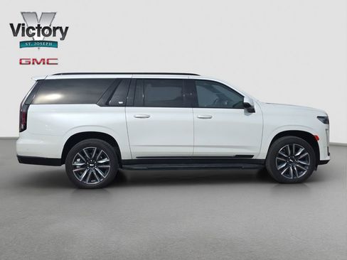 Used 2021 Cadillac Escalade ESV Sport image 18