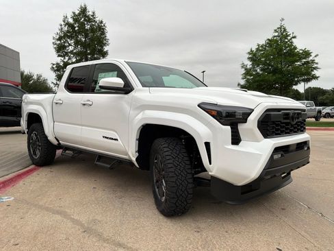 New 2026 Toyota Tacoma TRD Sport AWD/4WD image 4