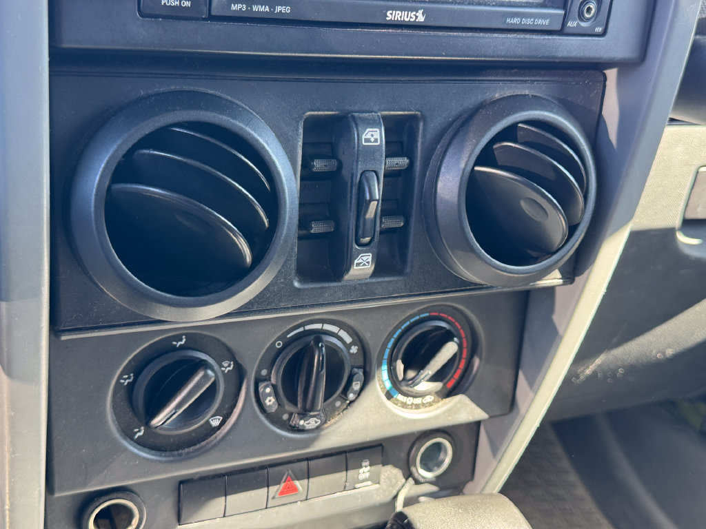 Used 2010 Jeep Wrangler Unlimited Sport AWD/4WD image 12
