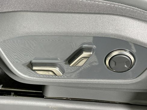 Used 2026 Kia EV9 Light image 13