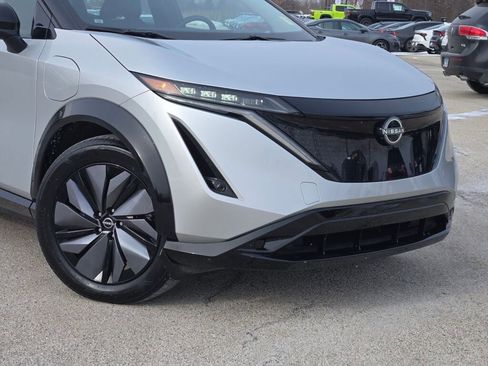 Used 2023 Nissan Ariya AWD image 3