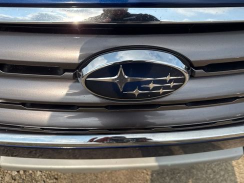 Used 2017 Subaru Outback 3.6R Touring AWD/4WD image 11