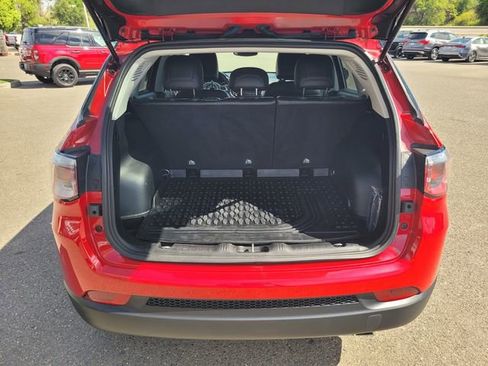 Used 2020 Jeep Compass Latitude image 8