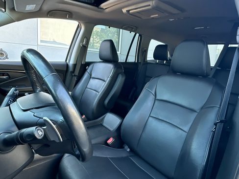Used 2018 Honda Pilot Touring image 22