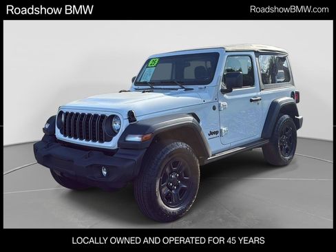 Used 2025 Jeep Wrangler Sport AWD/4WD image 1