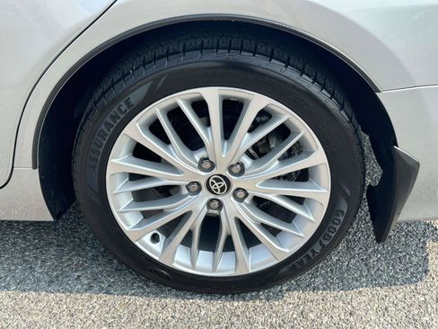 Used 2020 Toyota Camry XLE w/ Sunroof Package FWD image 33