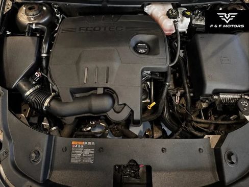 Used 2011 Jeep Grand Cherokee Laredo AWD/4WD image 7