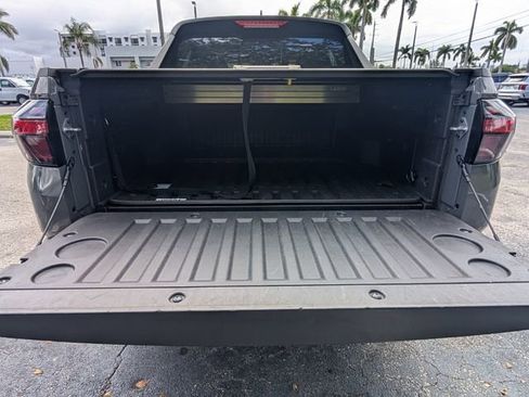 Used 2024 Hyundai Santa Cruz Limited image 11