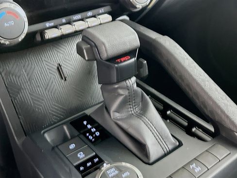 Used 2025 Toyota Tacoma TRD Off-Road image 24