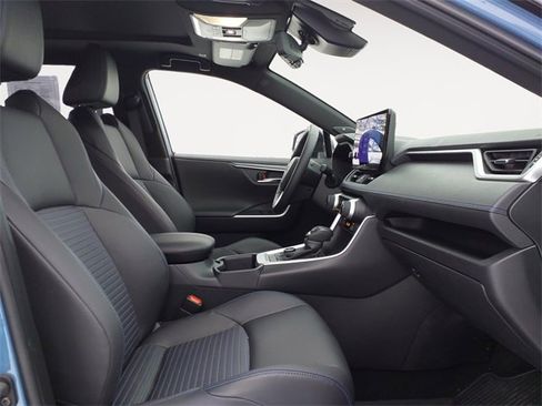 Used 2025 Toyota RAV4 XSE image 15