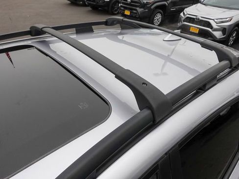 Used 2022 Subaru Crosstrek 2.0i Premium w/ Moonroof Package image 10